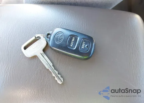 2000 Toyota Camry Le z USA, uszkodzony, nr VIN 4T1BG22K3YU707317